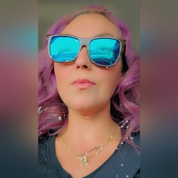 Meet your Posher, Sabrina - Picture 2 of 4